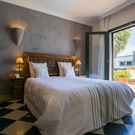 Eva Exclusive 3 Bed Sea View *