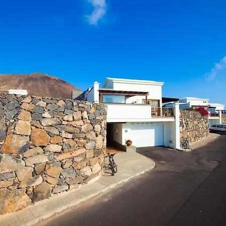 Eva Exclusive 3 Bed Sea View